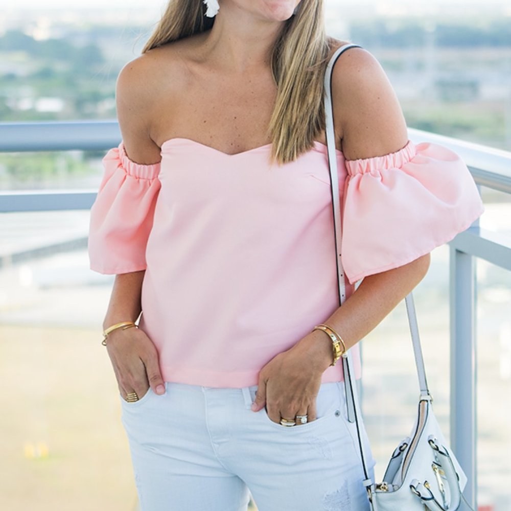 Off-shoulder puff sleeve top